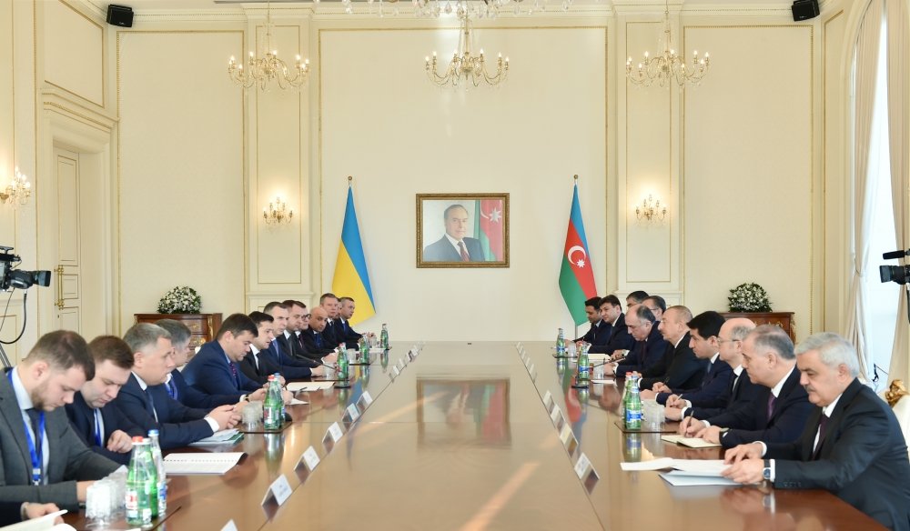 Azərbaycan və Ukrayna prezidentlərinin geniş tərkibdə görüşü keçirilib