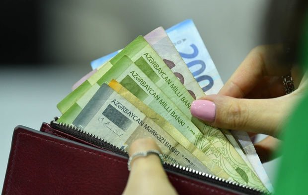 Azərbaycan əhalisinin gəlirləri 7%-dən çox artıb