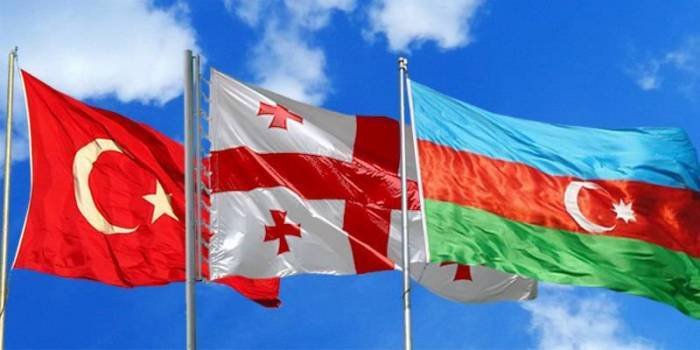 Tbilisidə Azərbaycan, Gürcüstan və Türkiyə XİN başçılarının görüşü keçirilir