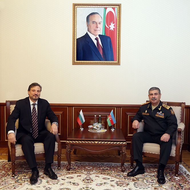 Azərbaycan ilə Bolqarıstan arasında hərbi əməkdaşlığın inkişaf perspektivləri müzakirə olunub
