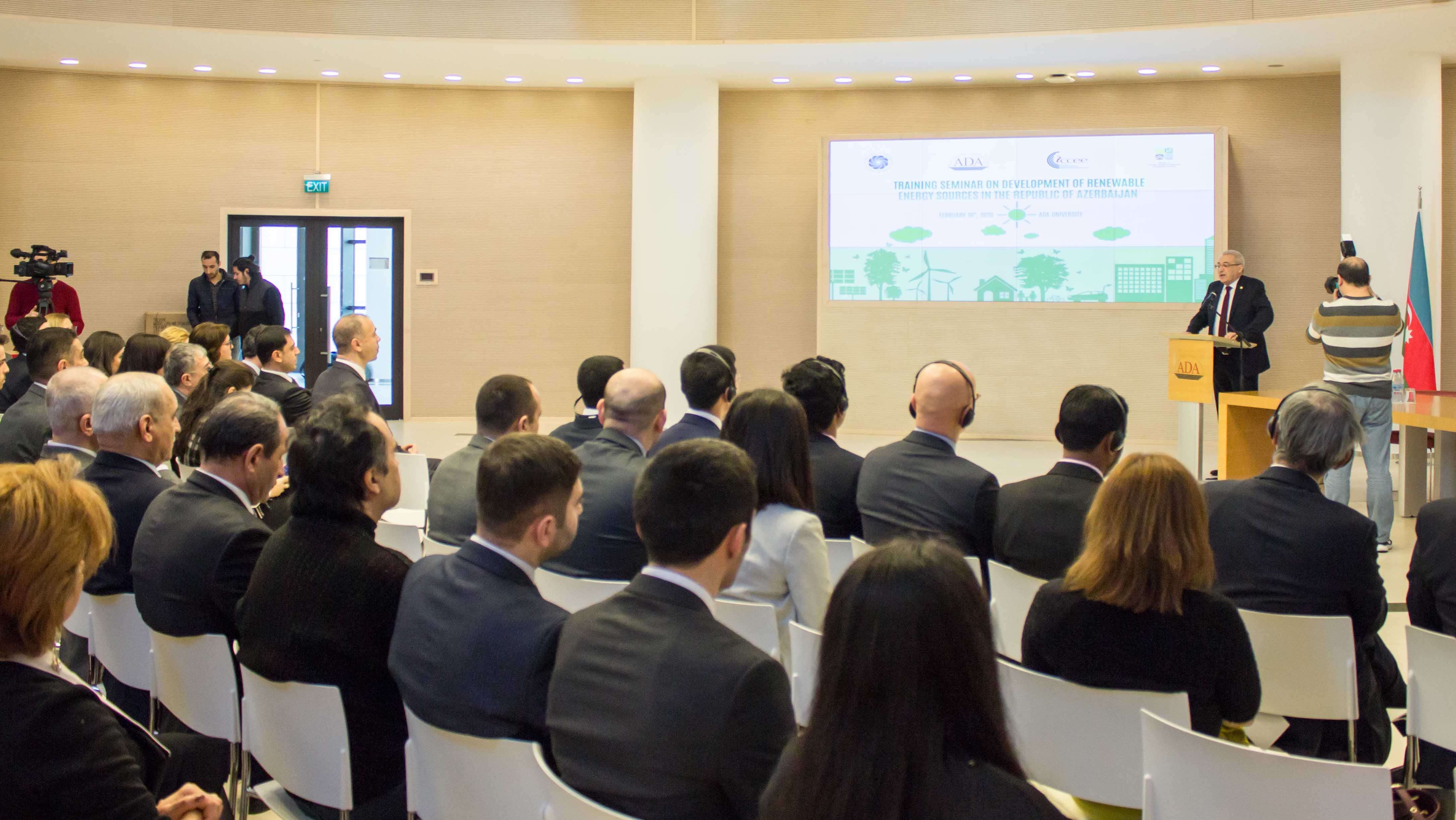 Azərbaycanda bərpa olunan enerji mənbələrindən istifadənin inkişafı üzrə seminar keçirilib