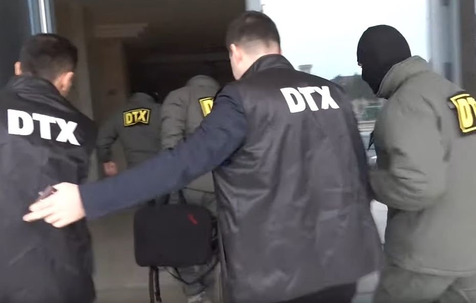 DTX Mədəniyyət Nazirliyində əməliyyat keçirir