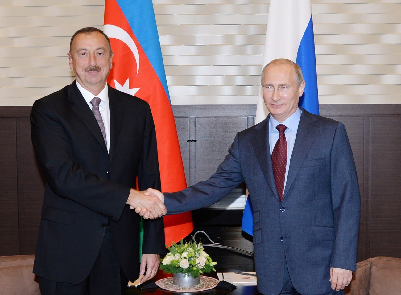 Putin İlham Əliyevi təbrik edib
