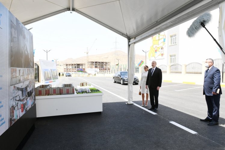 İlham Əliyev və Mehriban Əliyeva “Qobu Park-3” yaşayış kompleksinin açılışını etdi