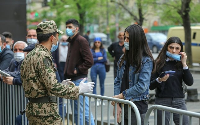 Avtobuslarda və dayanacaqlarda maskadan istifadə məcburi oldu