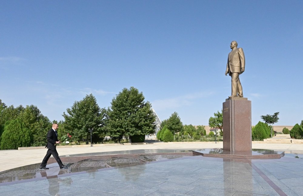 İlham Əliyevin Qobustan rayonuna səfəri başlayıb