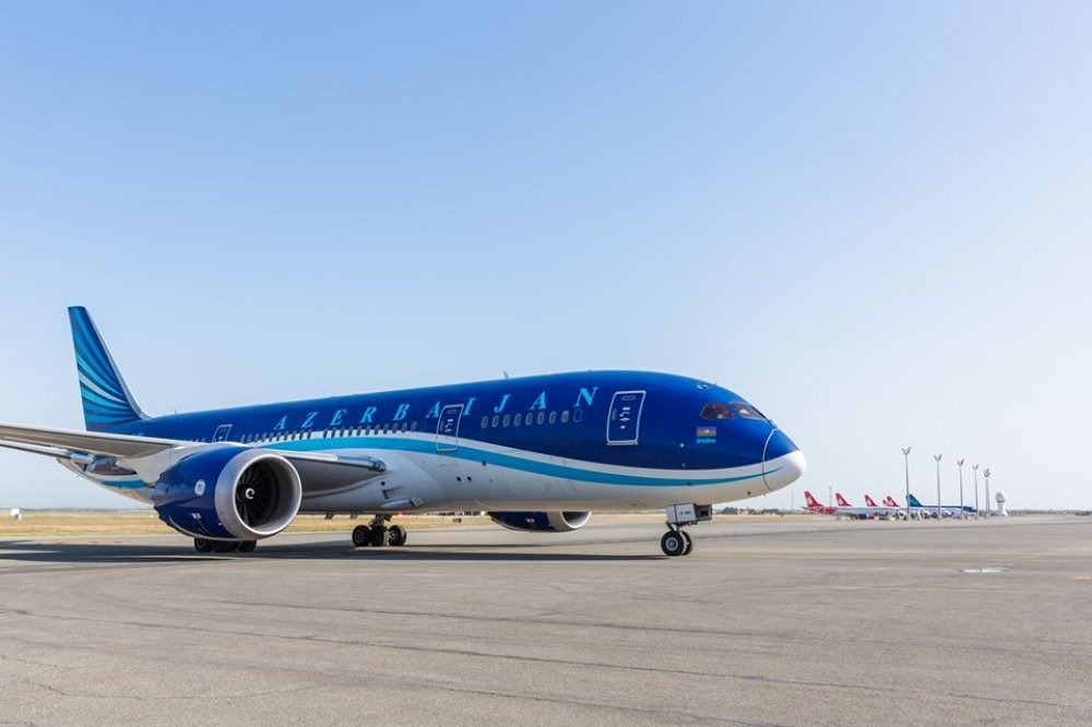 AZAL İstanbul istiqamətində reyslərin sayını yenidən artırır